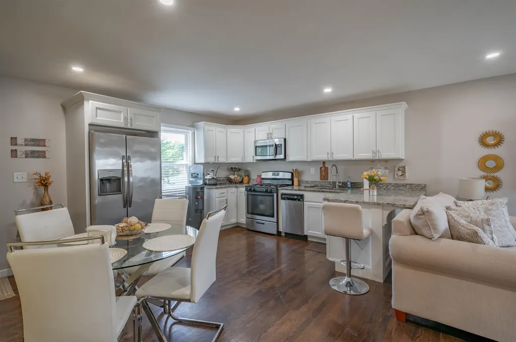 52 Watson Street Nashua NH 03064