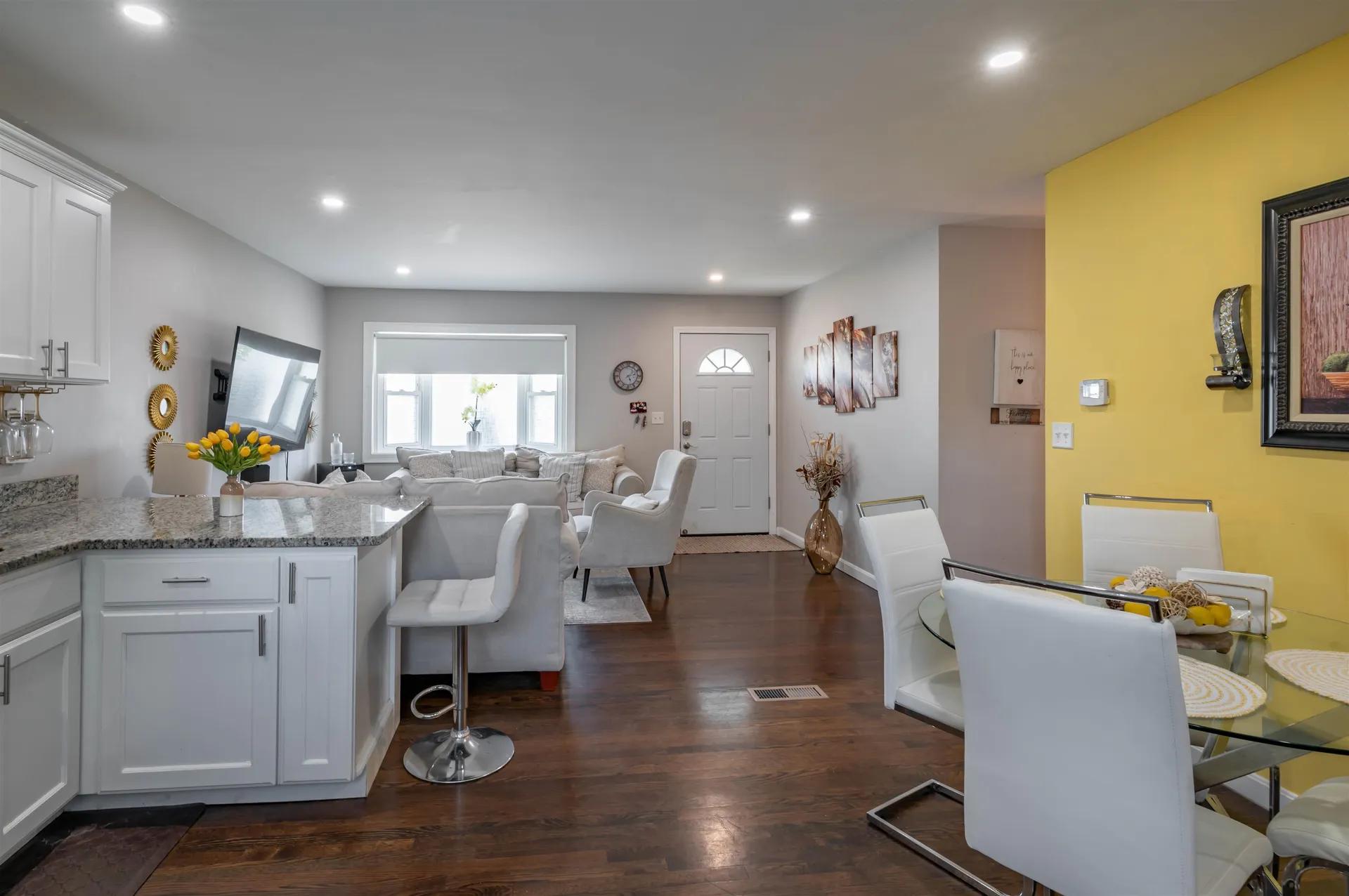 52 Watson Street Nashua NH 03064