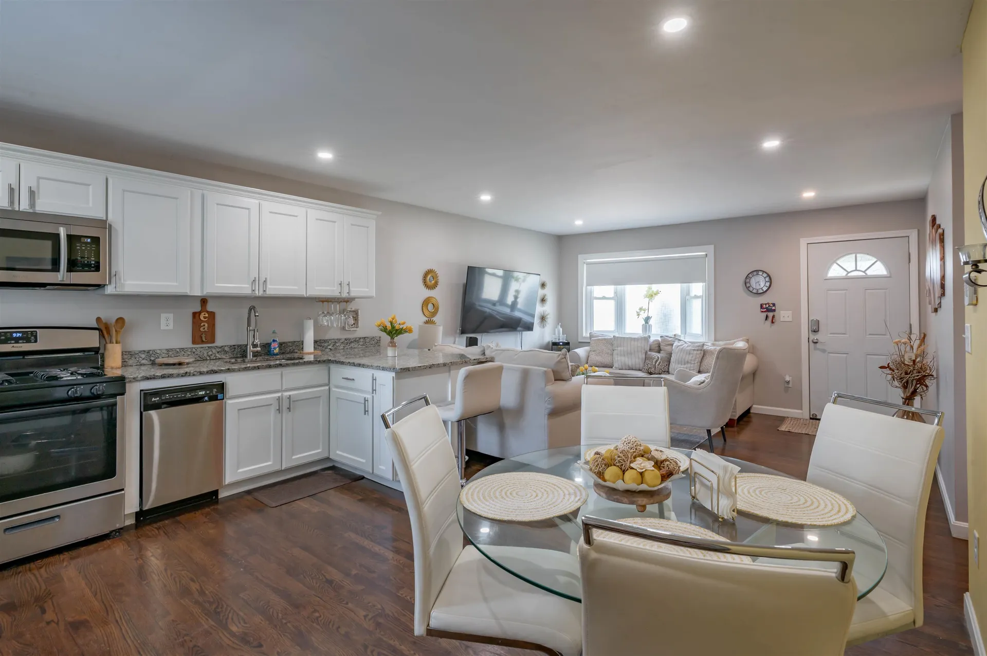 52 Watson Street Nashua NH 03064