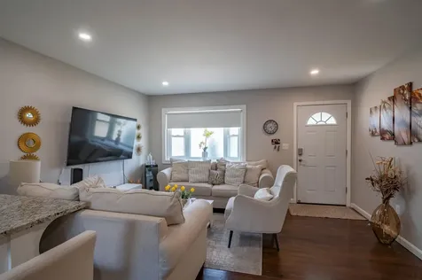 52 Watson Street Nashua NH 03064