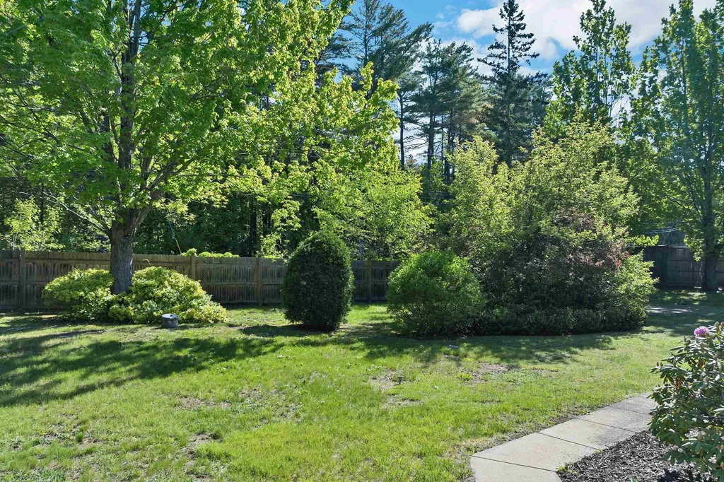 6 Cumberland Road Gilford NH 03249