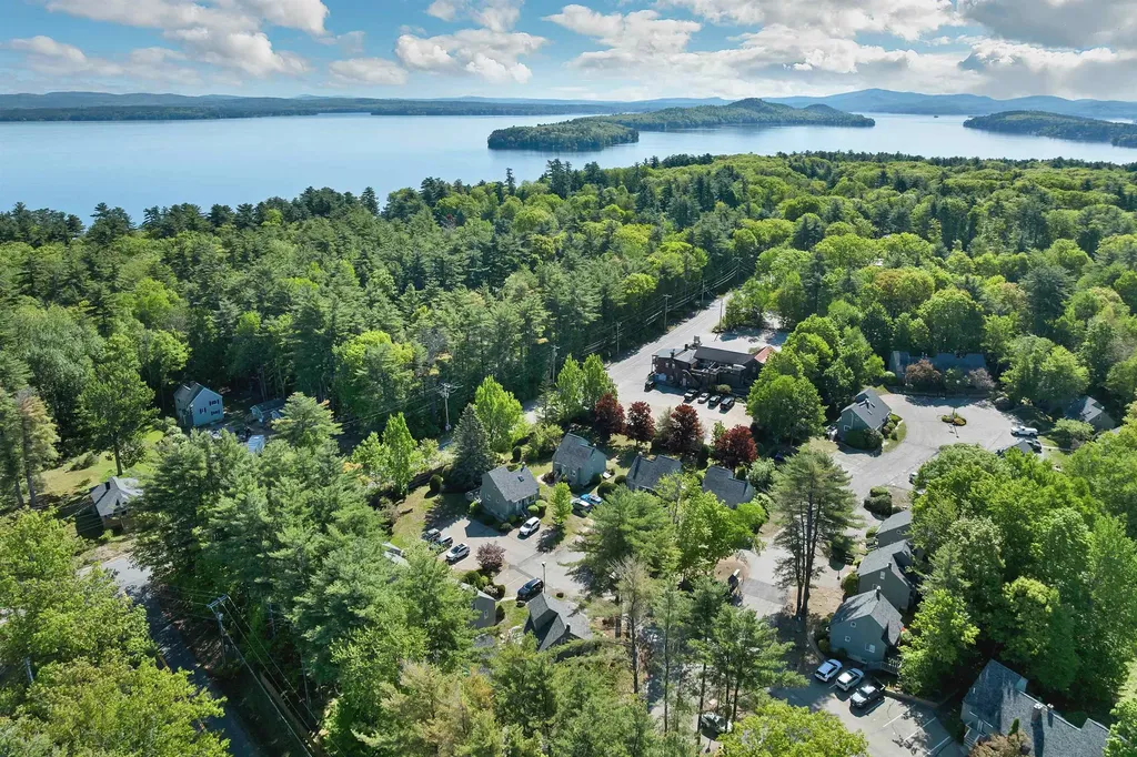 6 Cumberland Road Gilford NH 03249