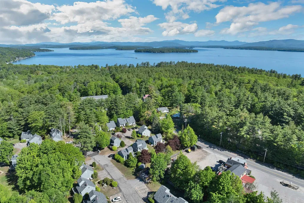 6 Cumberland Road Gilford NH 03249