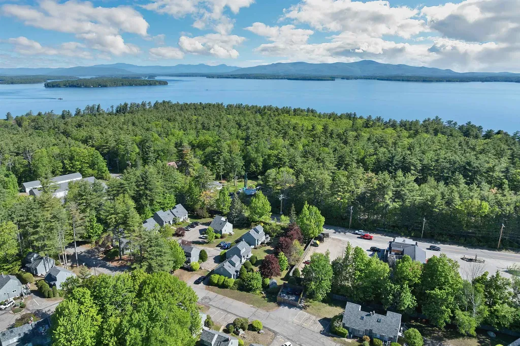 6 Cumberland Road Gilford NH 03249