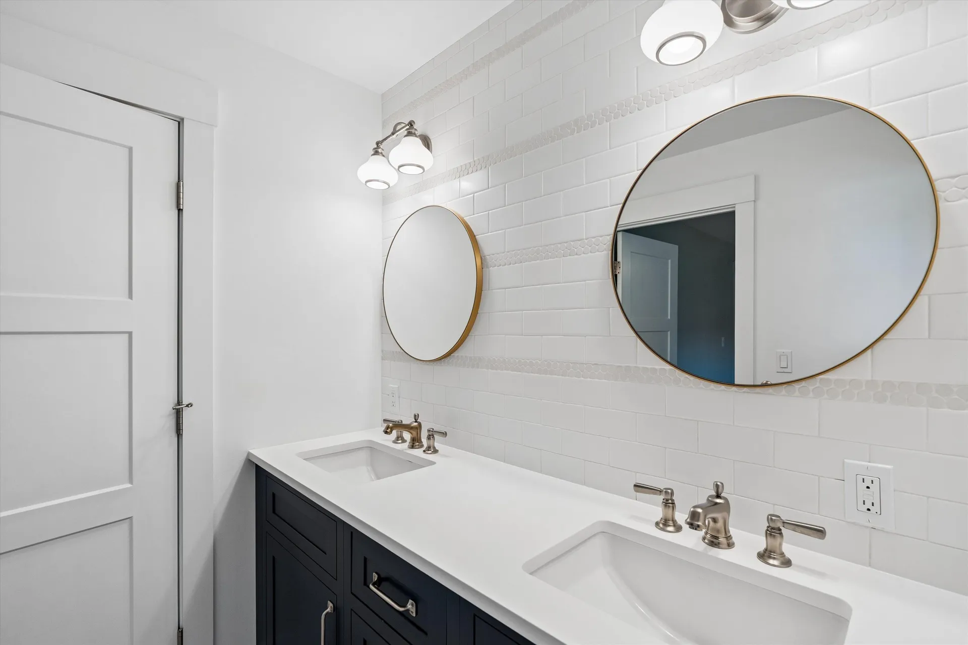 1 Cobtail Way Bedford NH 03110