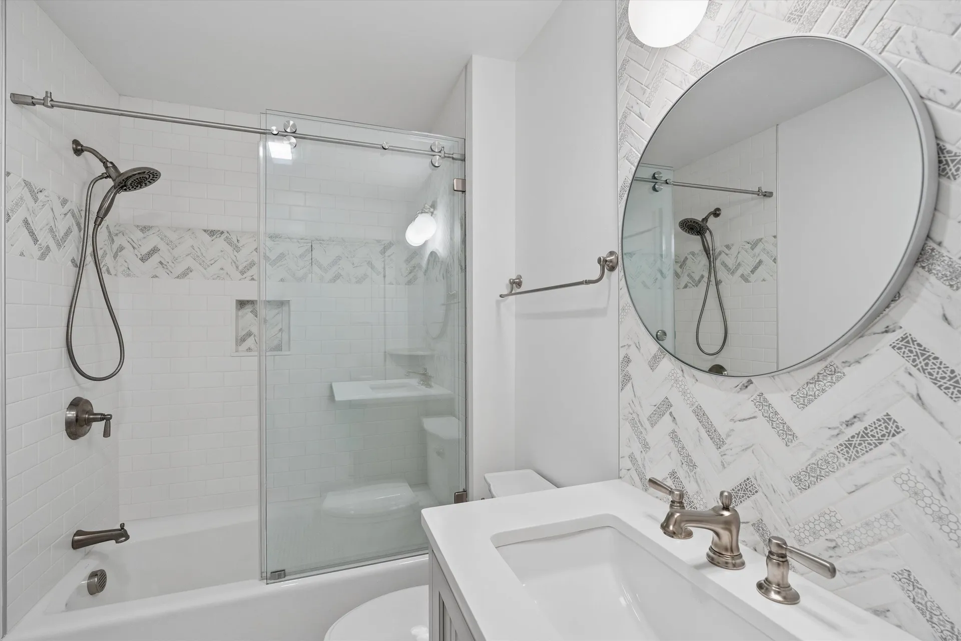 1 Cobtail Way Bedford NH 03110