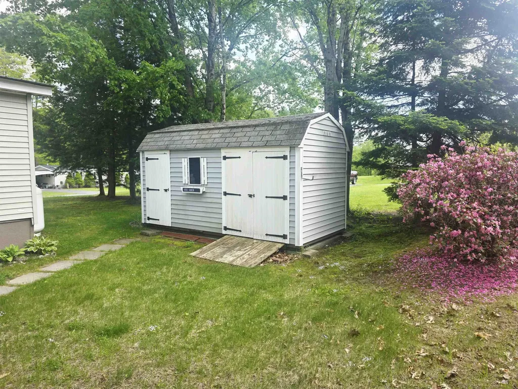 4 Megan Place Claremont NH 03743