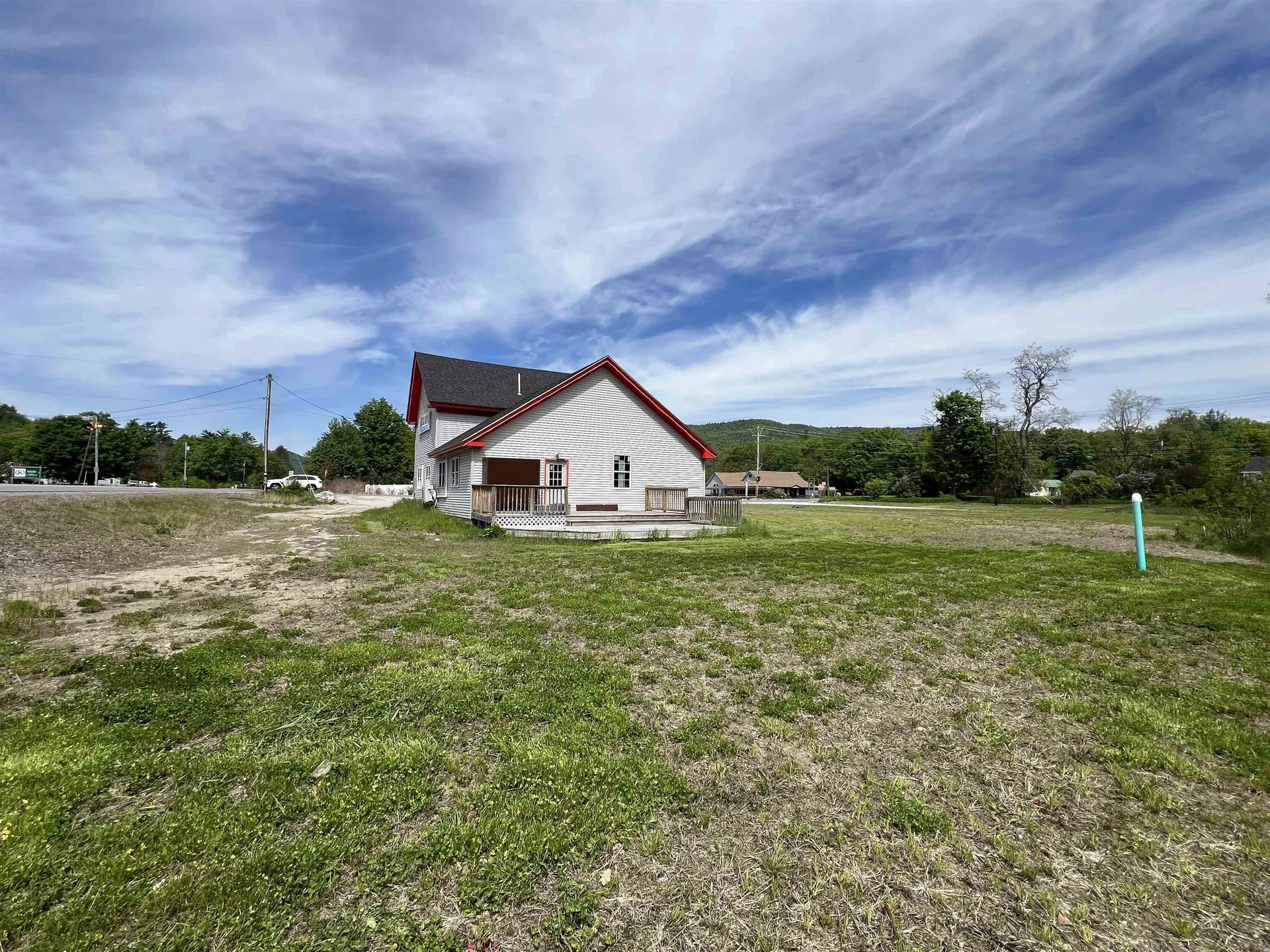 2 School Street Rumney NH 03266
