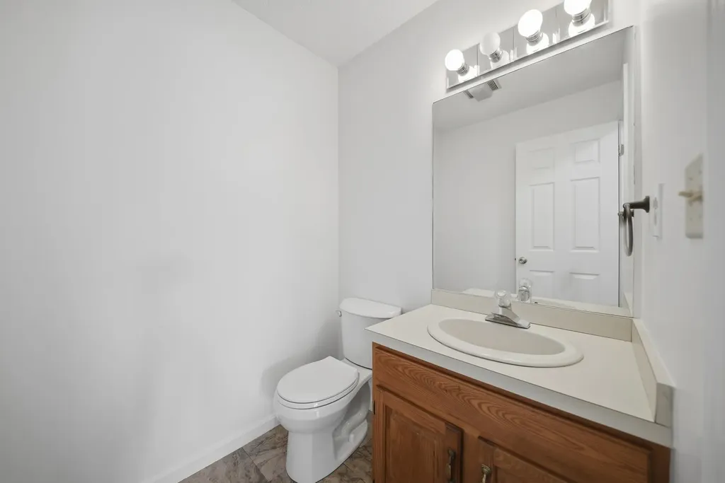 16 Shoalcreek Road Hudson NH 03051