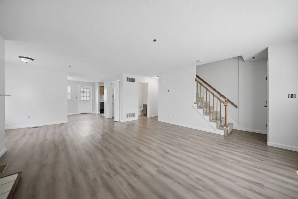 16 Shoalcreek Road Hudson NH 03051