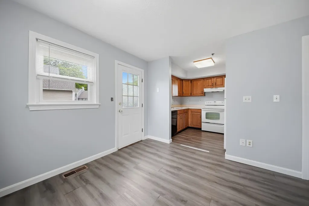 16 Shoalcreek Road Hudson NH 03051