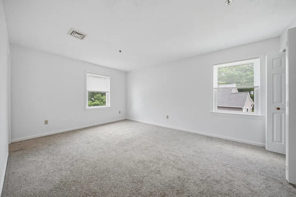 16 Shoalcreek Road Hudson NH 03051