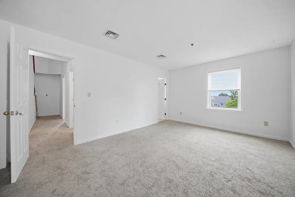 16 Shoalcreek Road Hudson NH 03051