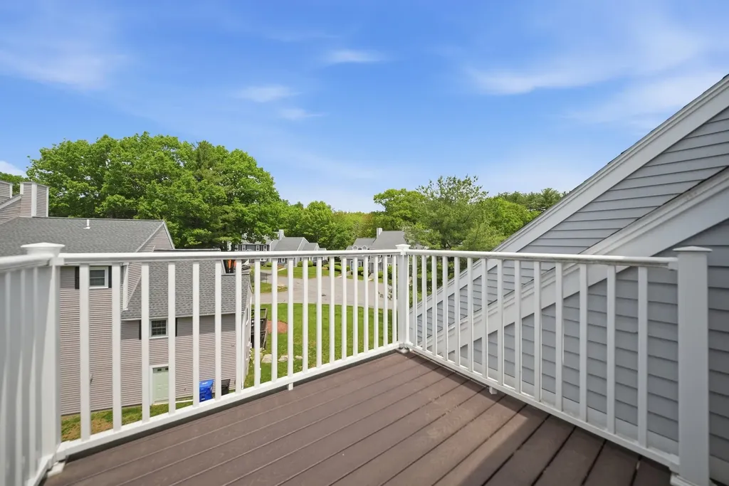 16 Shoalcreek Road Hudson NH 03051
