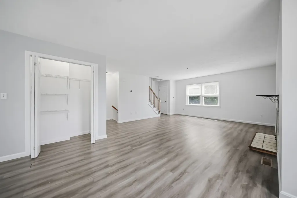 16 Shoalcreek Road Hudson NH 03051