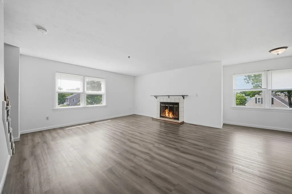 16 Shoalcreek Road Hudson NH 03051