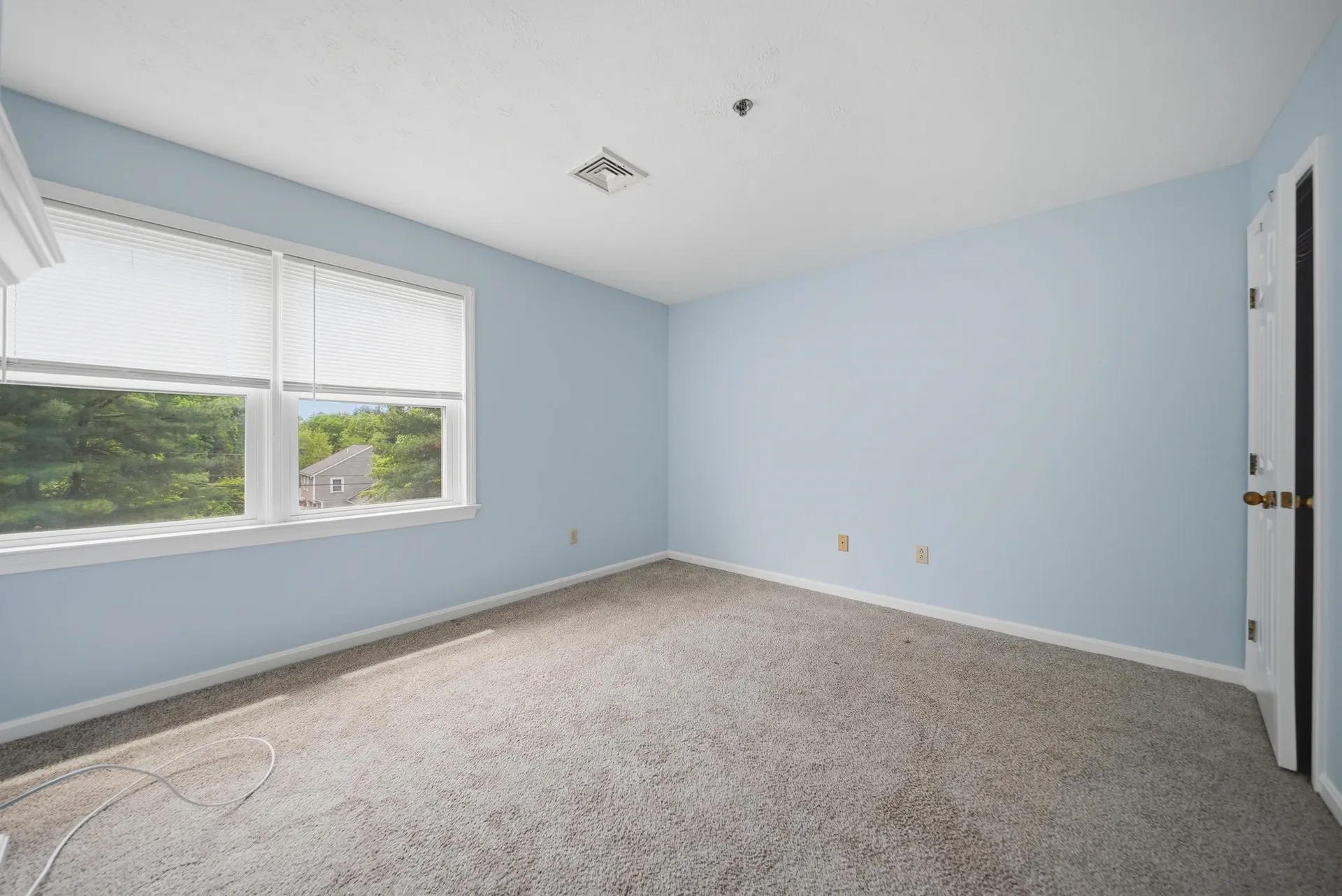 16 Shoalcreek Road Hudson NH 03051
