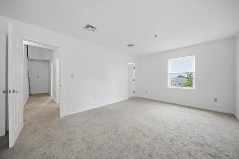 16 Shoalcreek Road Hudson NH 03051