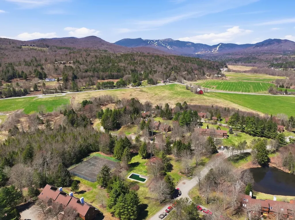 62 Garden Road Stowe VT 05672