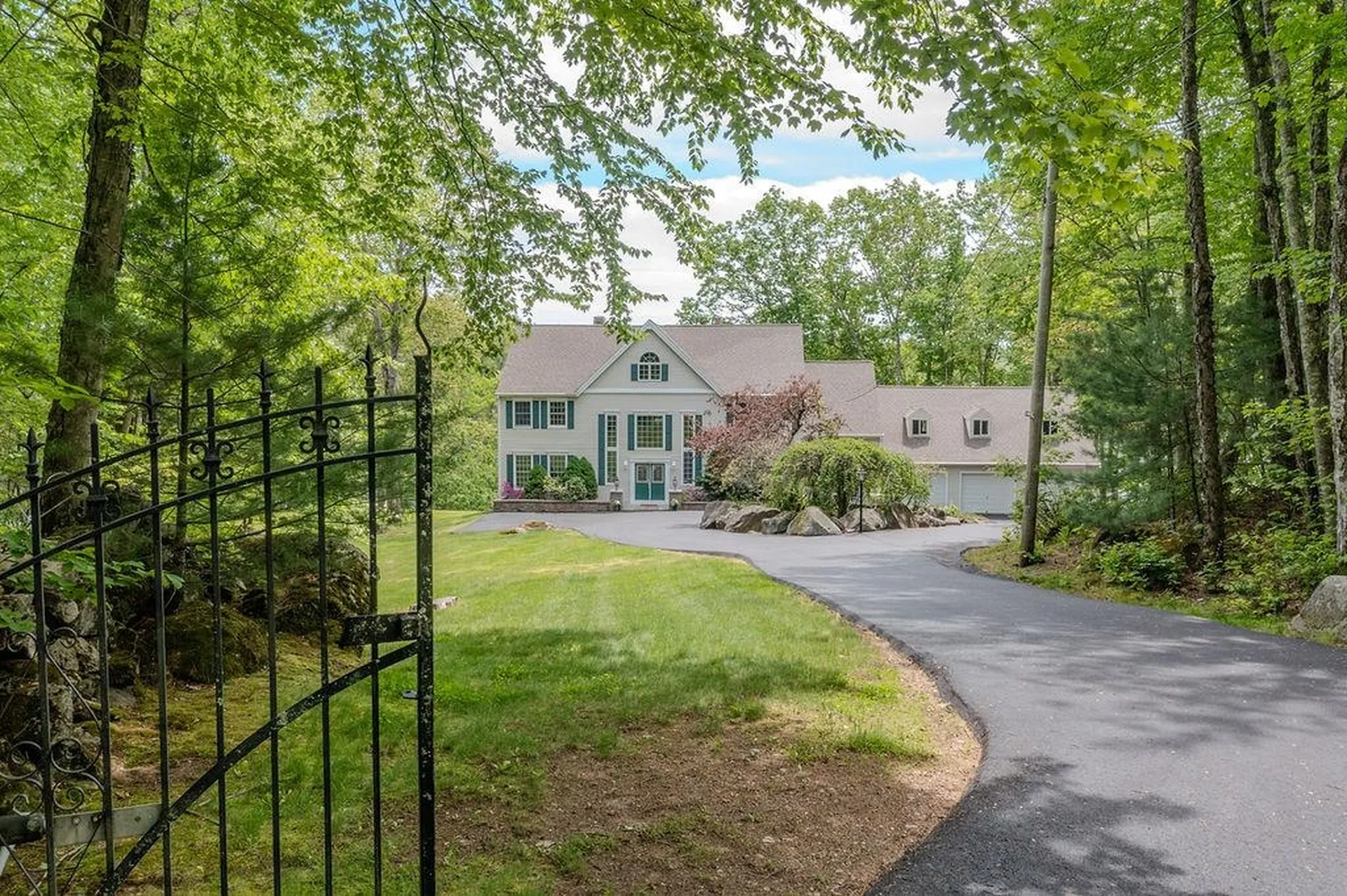 30 Stillwater Way Barrington NH 03825