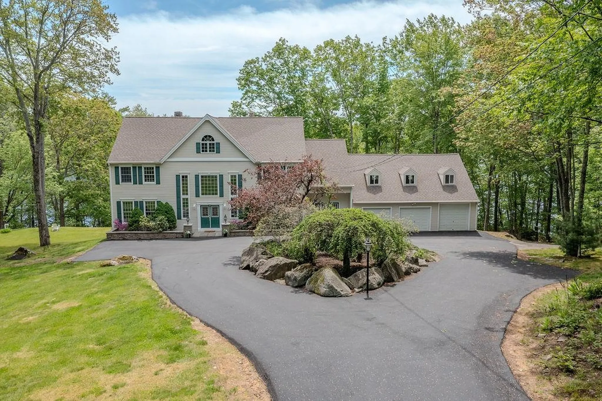 30 Stillwater Way Barrington NH 03825
