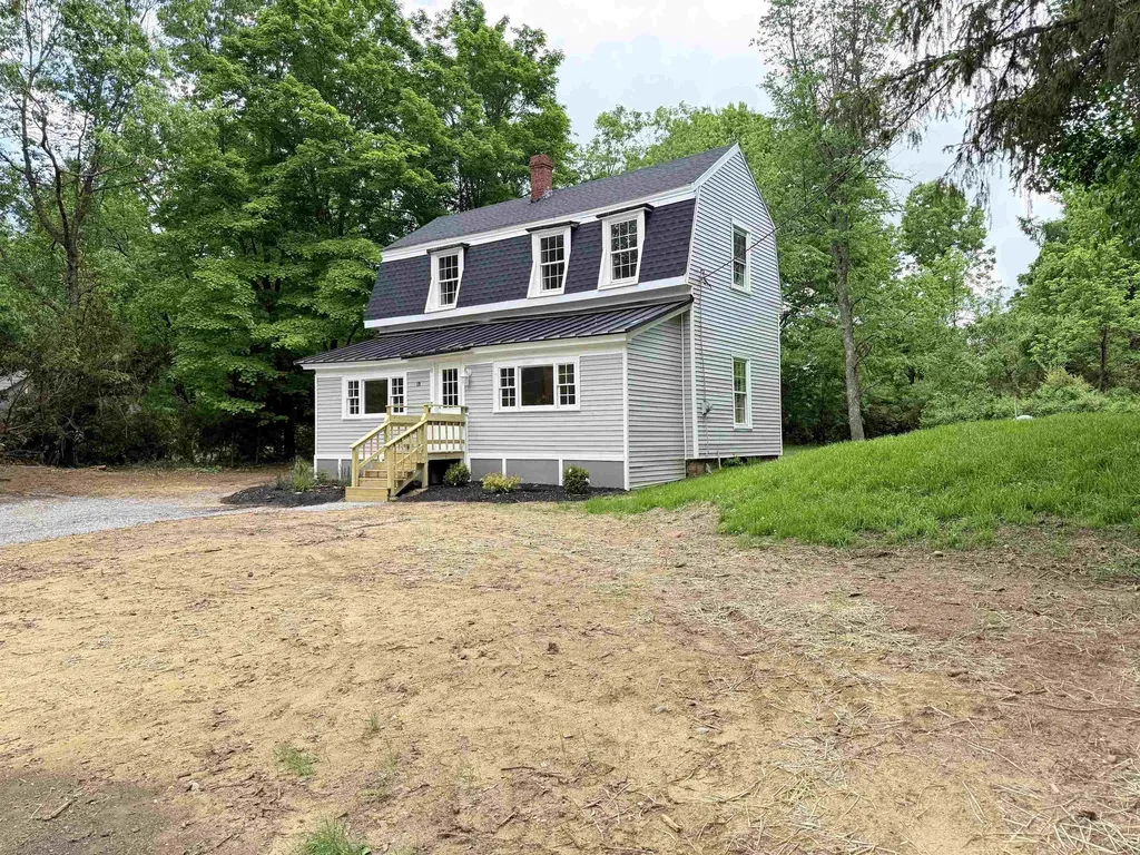 19 Depot Road Kingston NH 03848