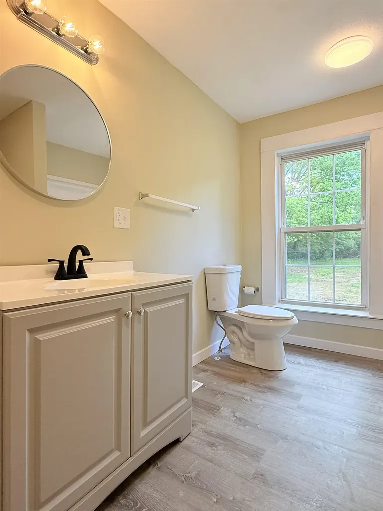 19 Depot Road Kingston NH 03848