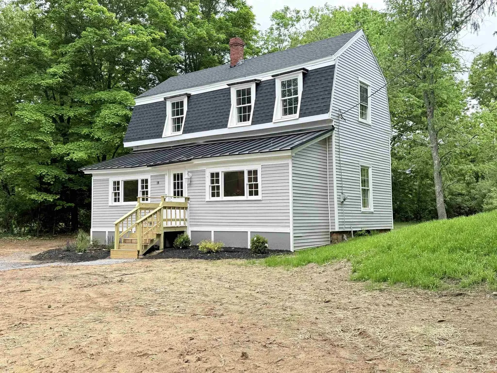 19 Depot Road Kingston NH 03848