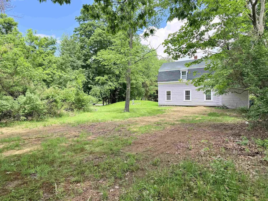 19 Depot Road Kingston NH 03848