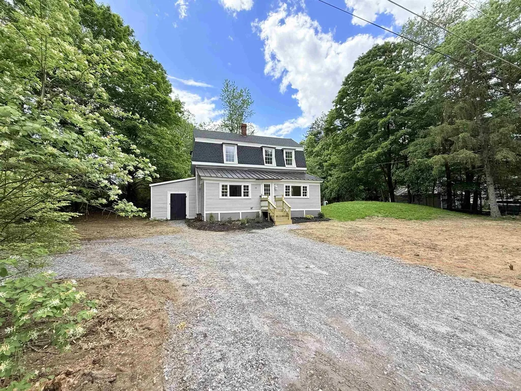 19 Depot Road Kingston NH 03848