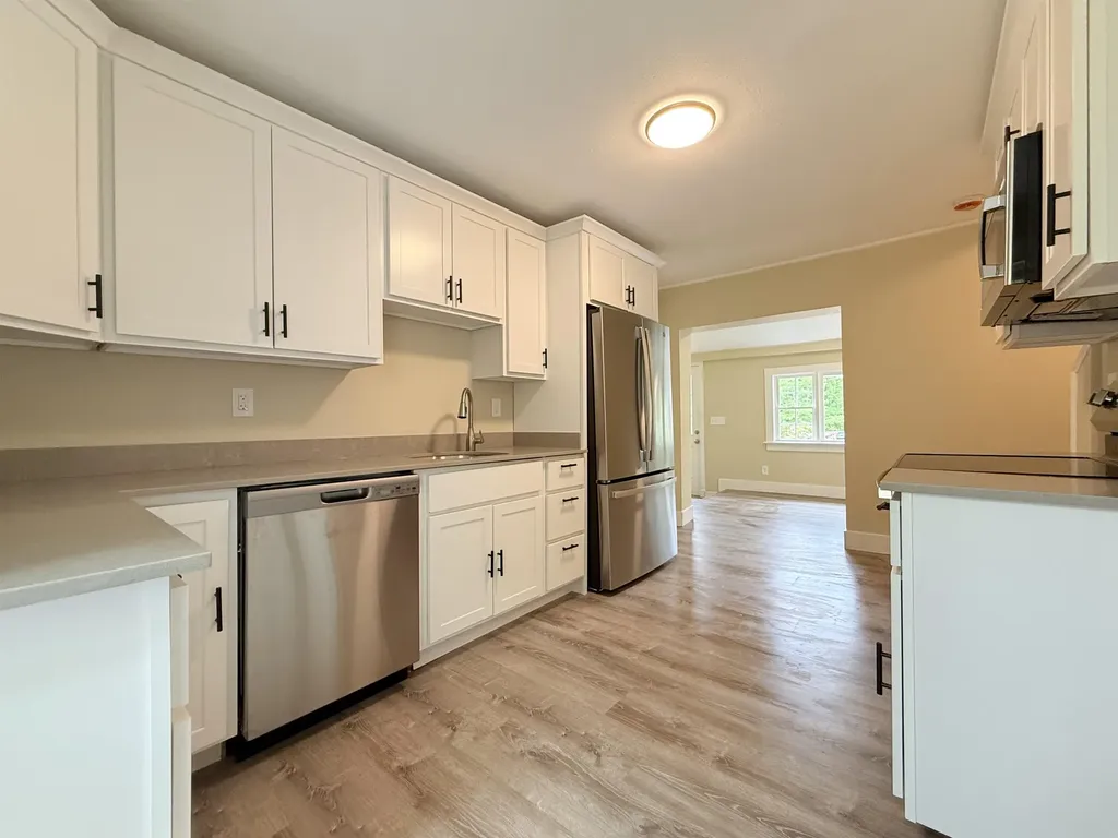 19 Depot Road Kingston NH 03848
