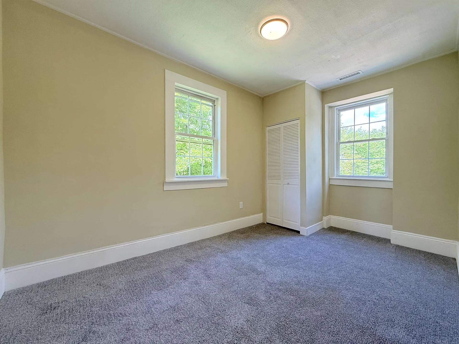 19 Depot Road Kingston NH 03848