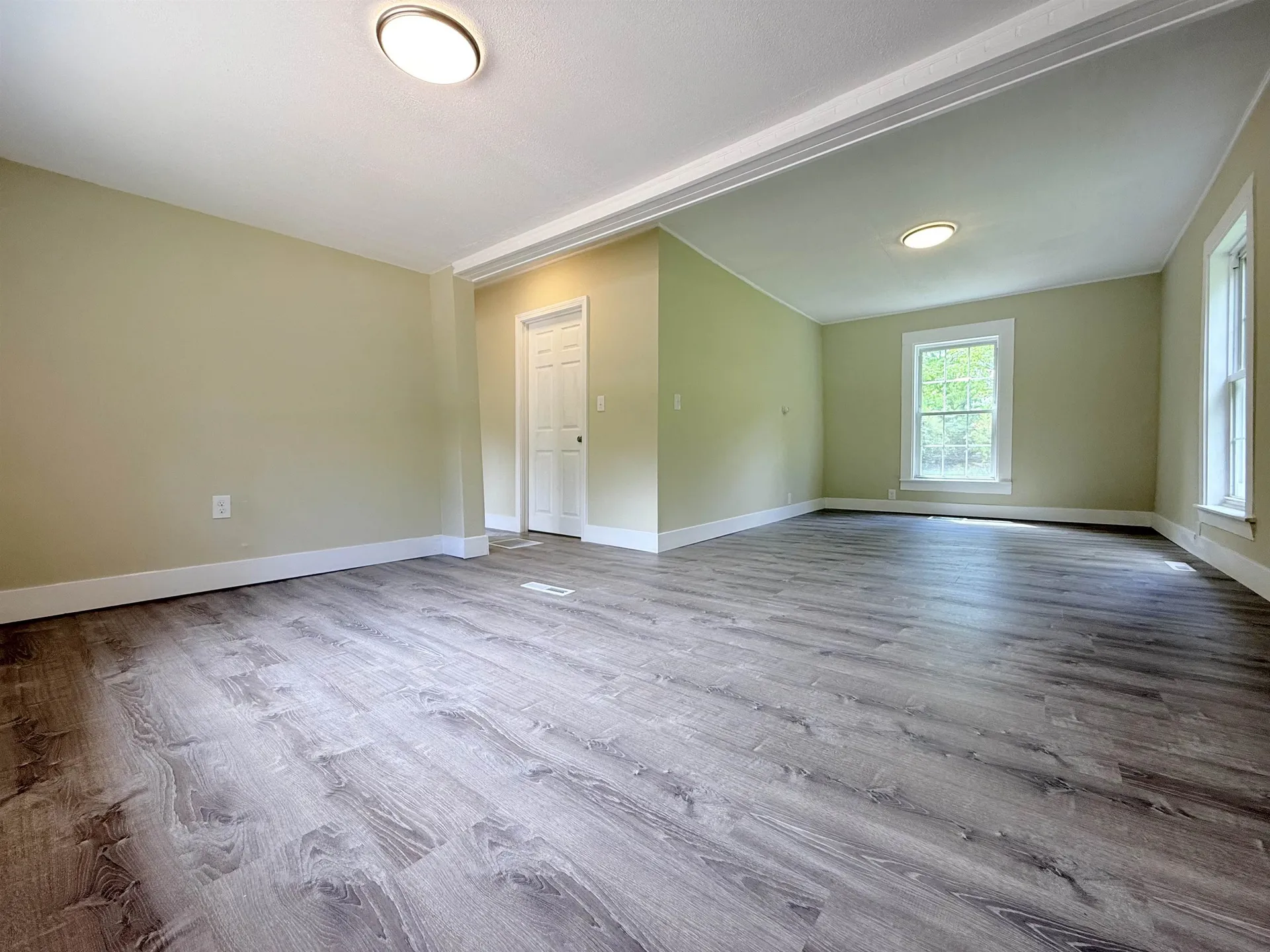 19 Depot Road Kingston NH 03848