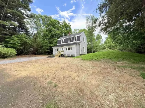 19 Depot Road Kingston NH 03848