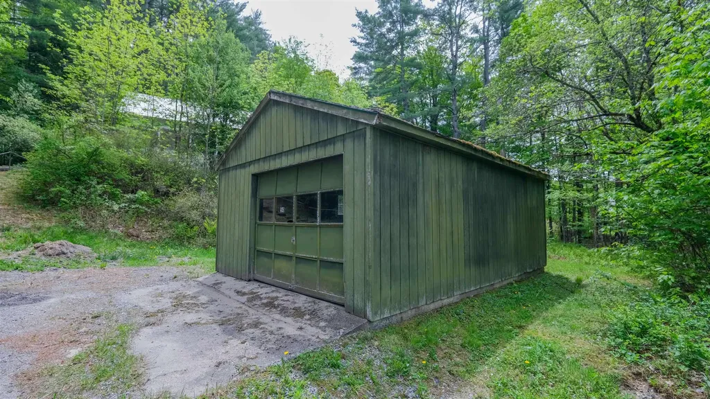 50 Bates Road Cavendish VT 05142