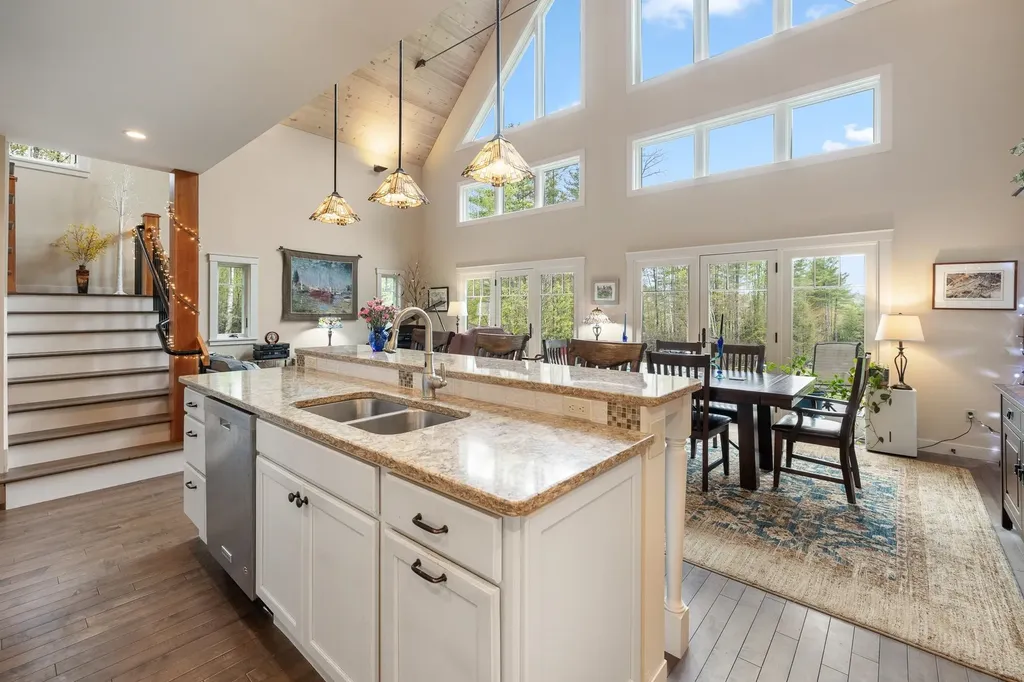 11 Dunsinane Drive Lebanon NH 03766