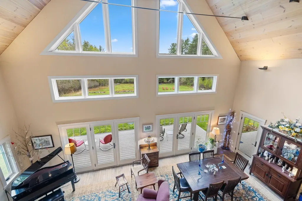 11 Dunsinane Drive Lebanon NH 03766