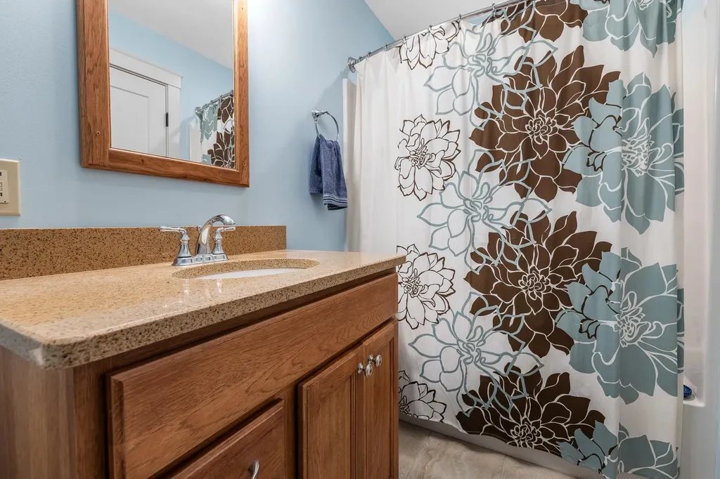 11 Dunsinane Drive Lebanon NH 03766