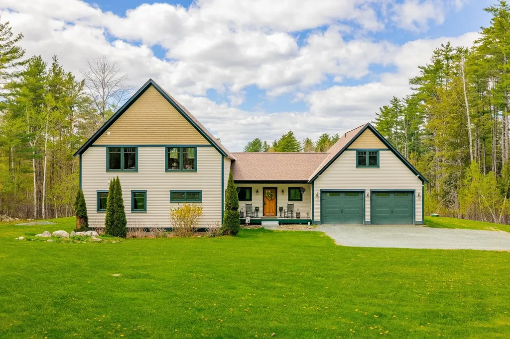 11 Dunsinane Drive Lebanon NH 03766