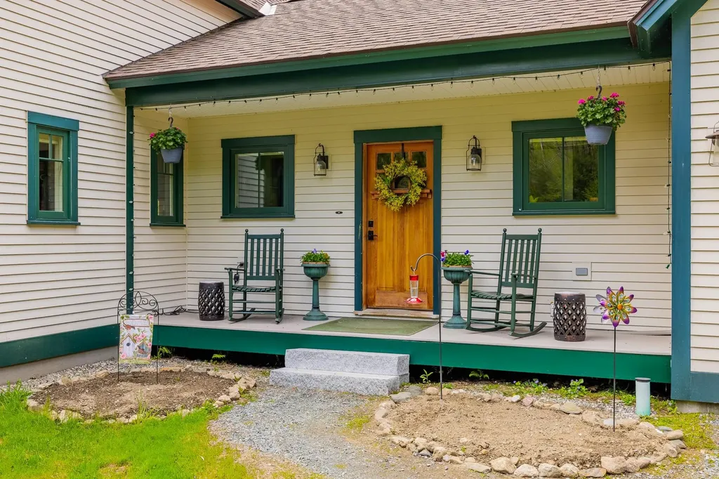 11 Dunsinane Drive Lebanon NH 03766
