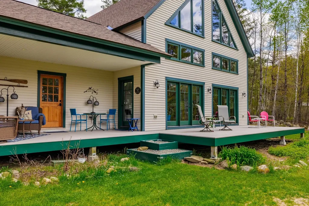 11 Dunsinane Drive Lebanon NH 03766