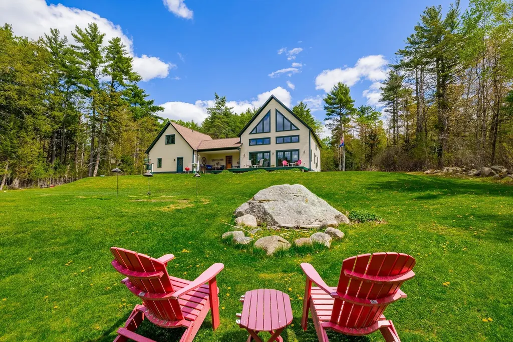 11 Dunsinane Drive Lebanon NH 03766