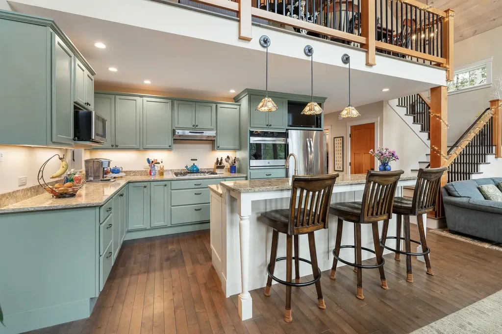 11 Dunsinane Drive Lebanon NH 03766