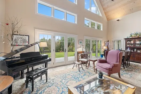 11 Dunsinane Drive Lebanon NH 03766