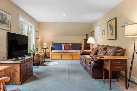 11 Dunsinane Drive Lebanon NH 03766