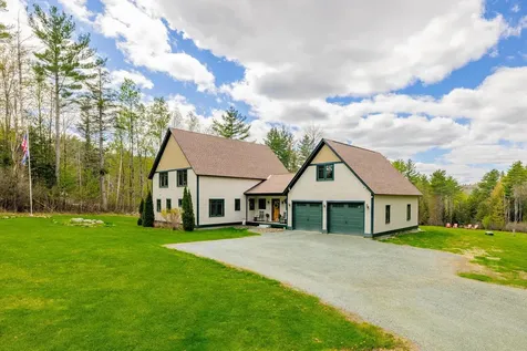11 Dunsinane Drive Lebanon NH 03766