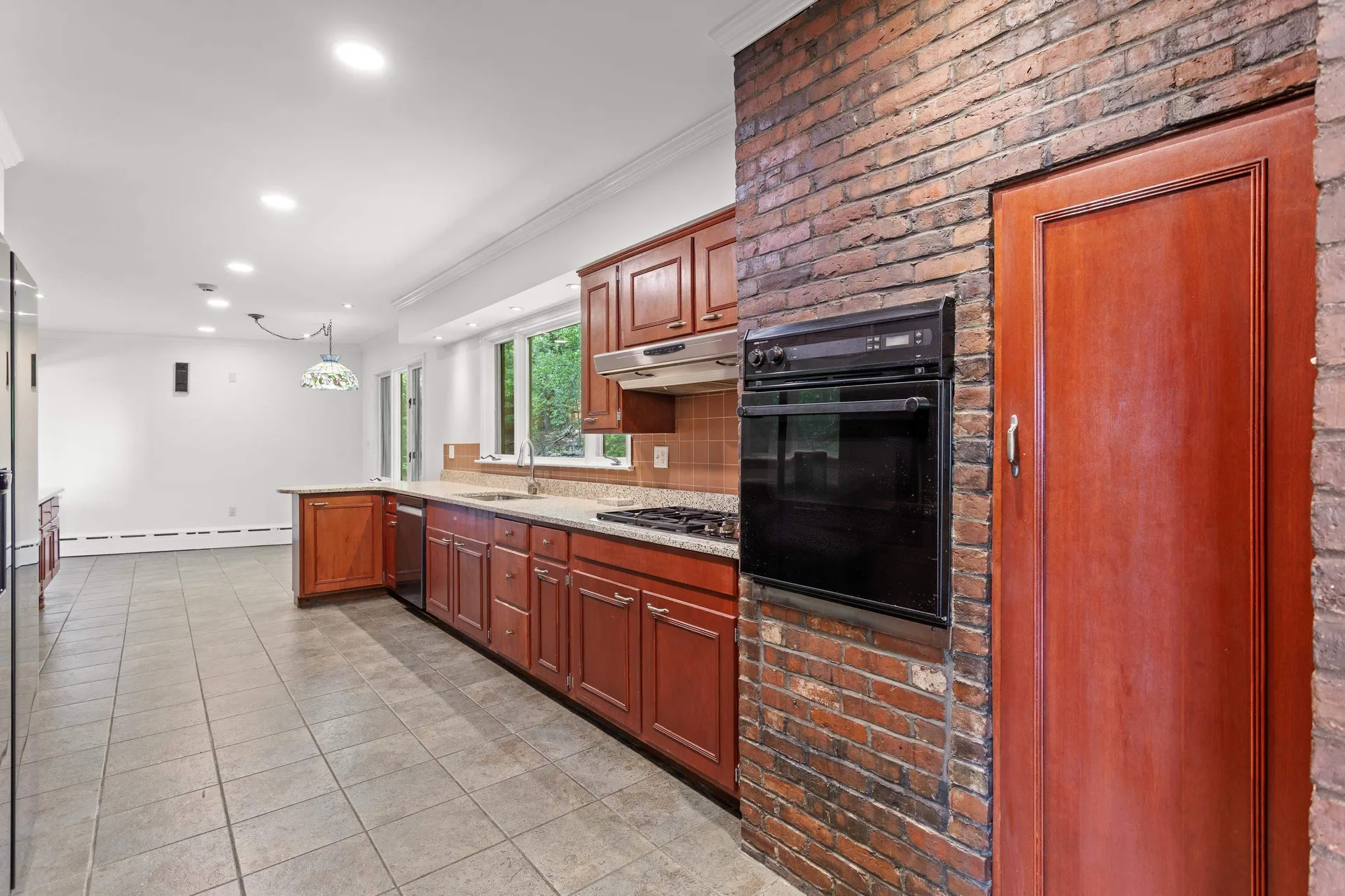 33 High Ridge Road Manchester NH 03104