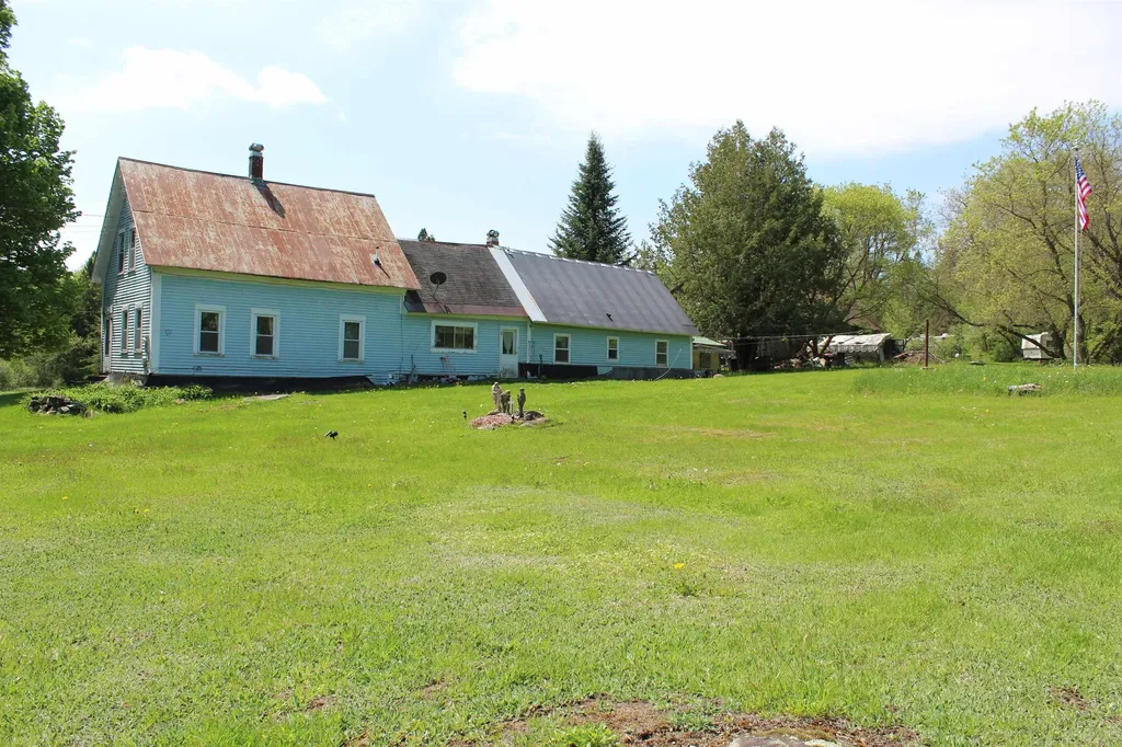 285 Portland Street Lancaster NH 03584
