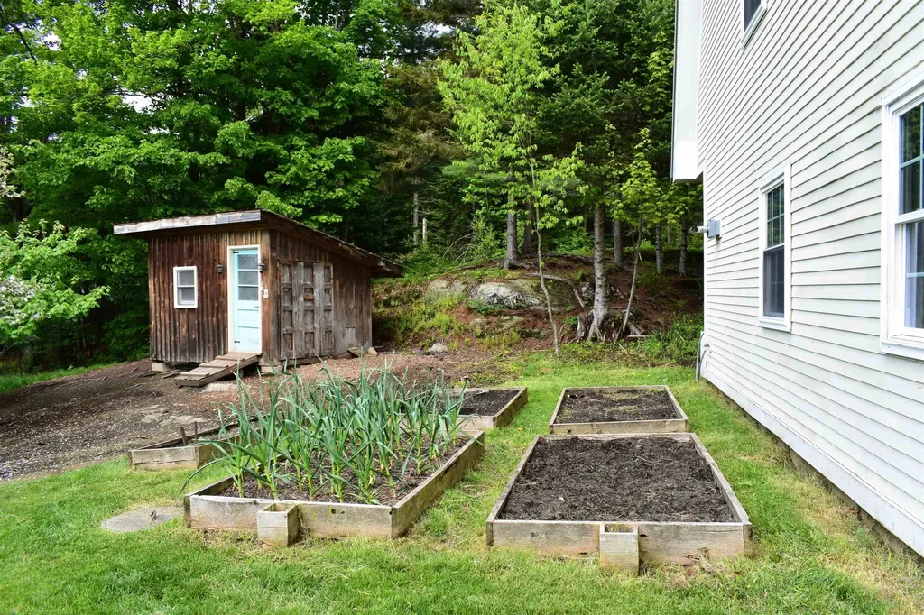 60 Hampshire Hill Road Worcester VT 05682