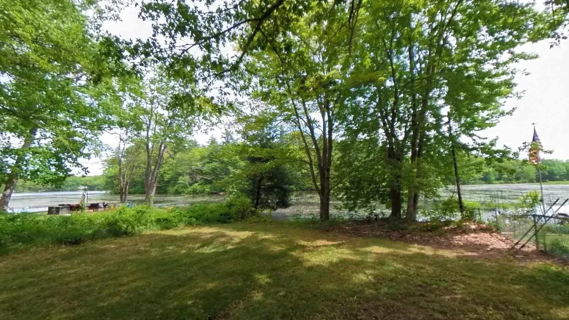 33 Coopers Grove Road Kingston NH 03848